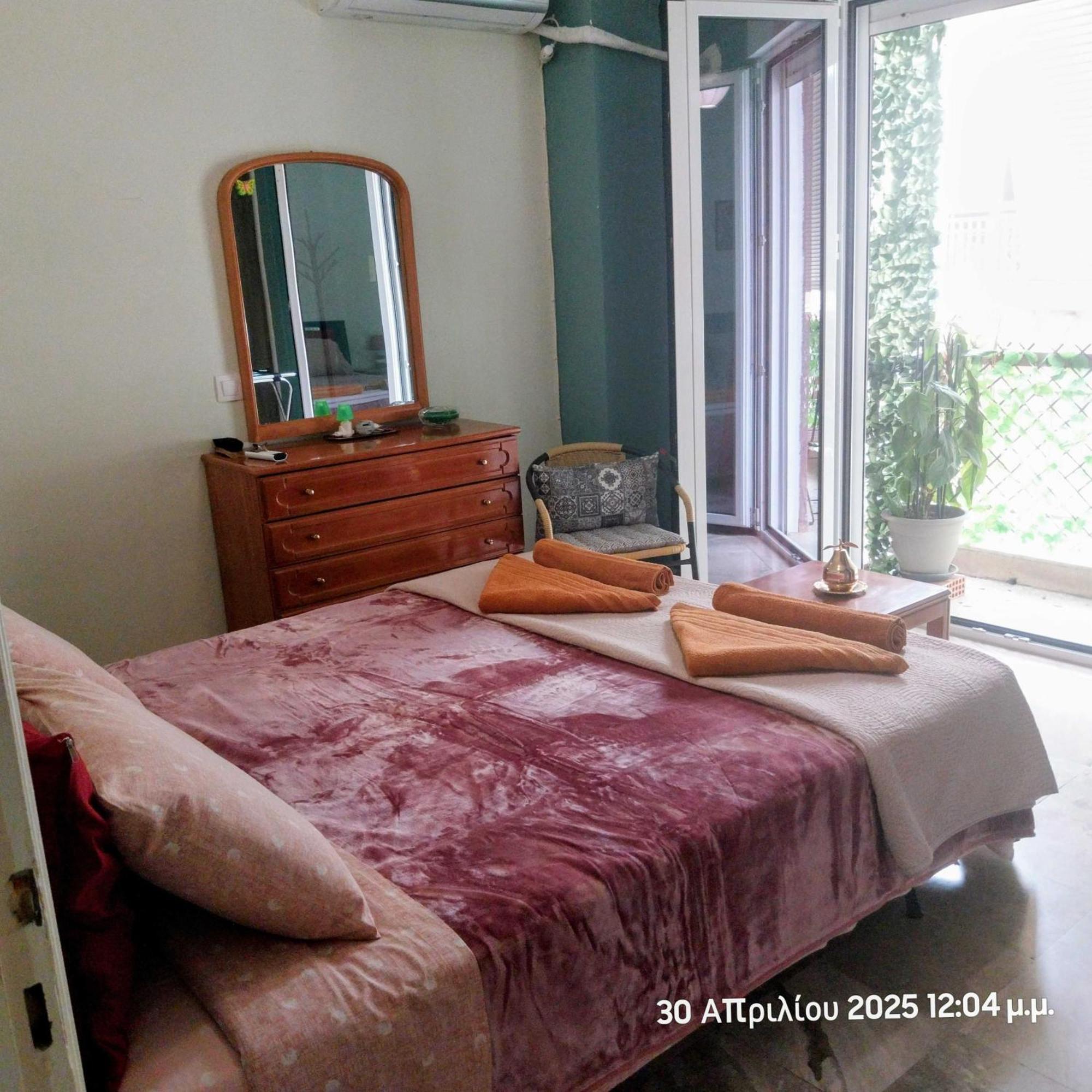 Cozy & Bright Home 50M From Subway -Agios Antonios Atény Exteriér fotografie